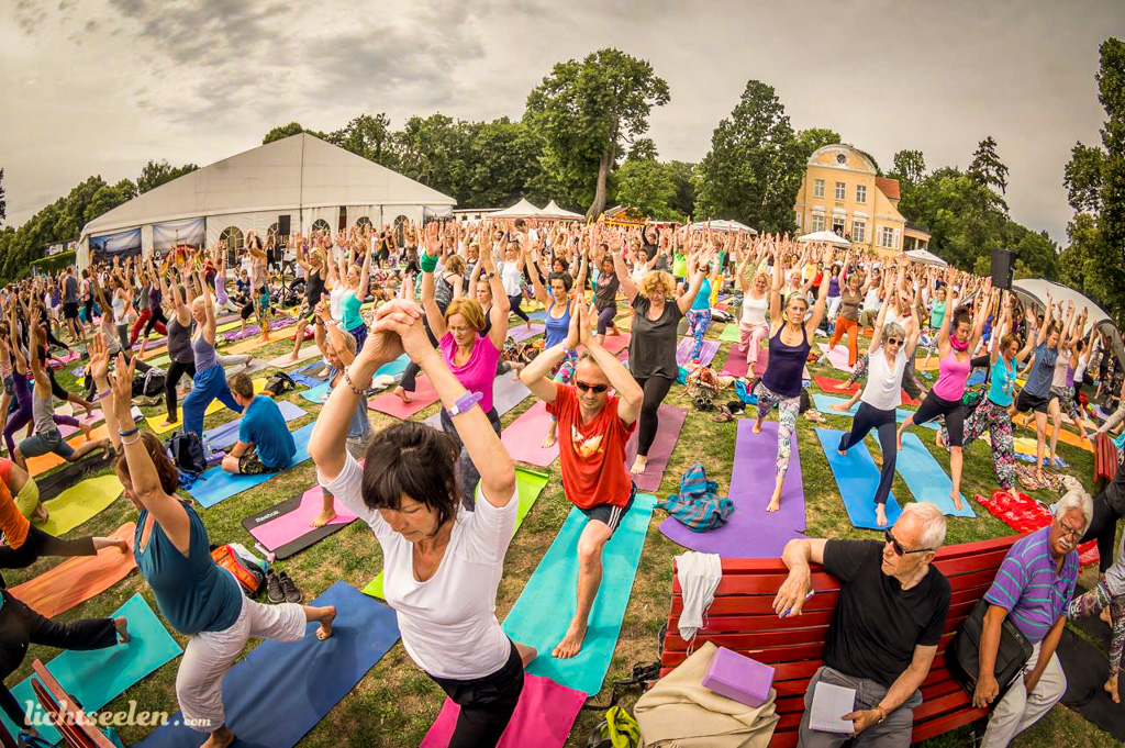 berlin-yogafestival-2015 berlin-yogafestival-2015